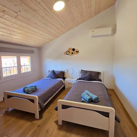 Diamando's Maisonette أخارافي