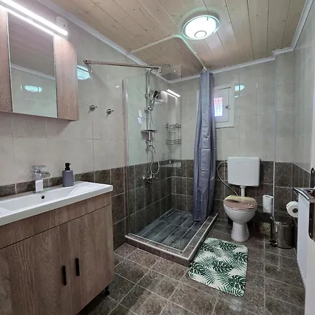 Diamando's Maisonette