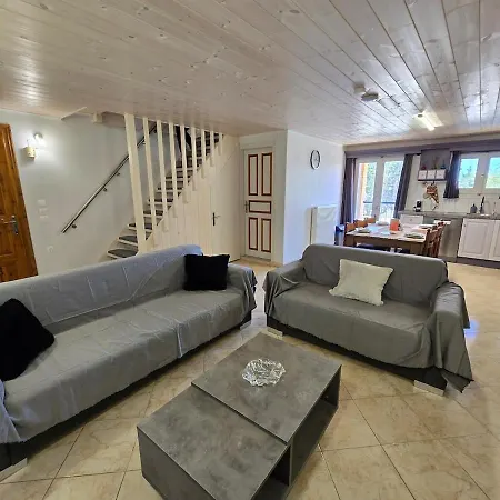 Diamando's Maisonette *